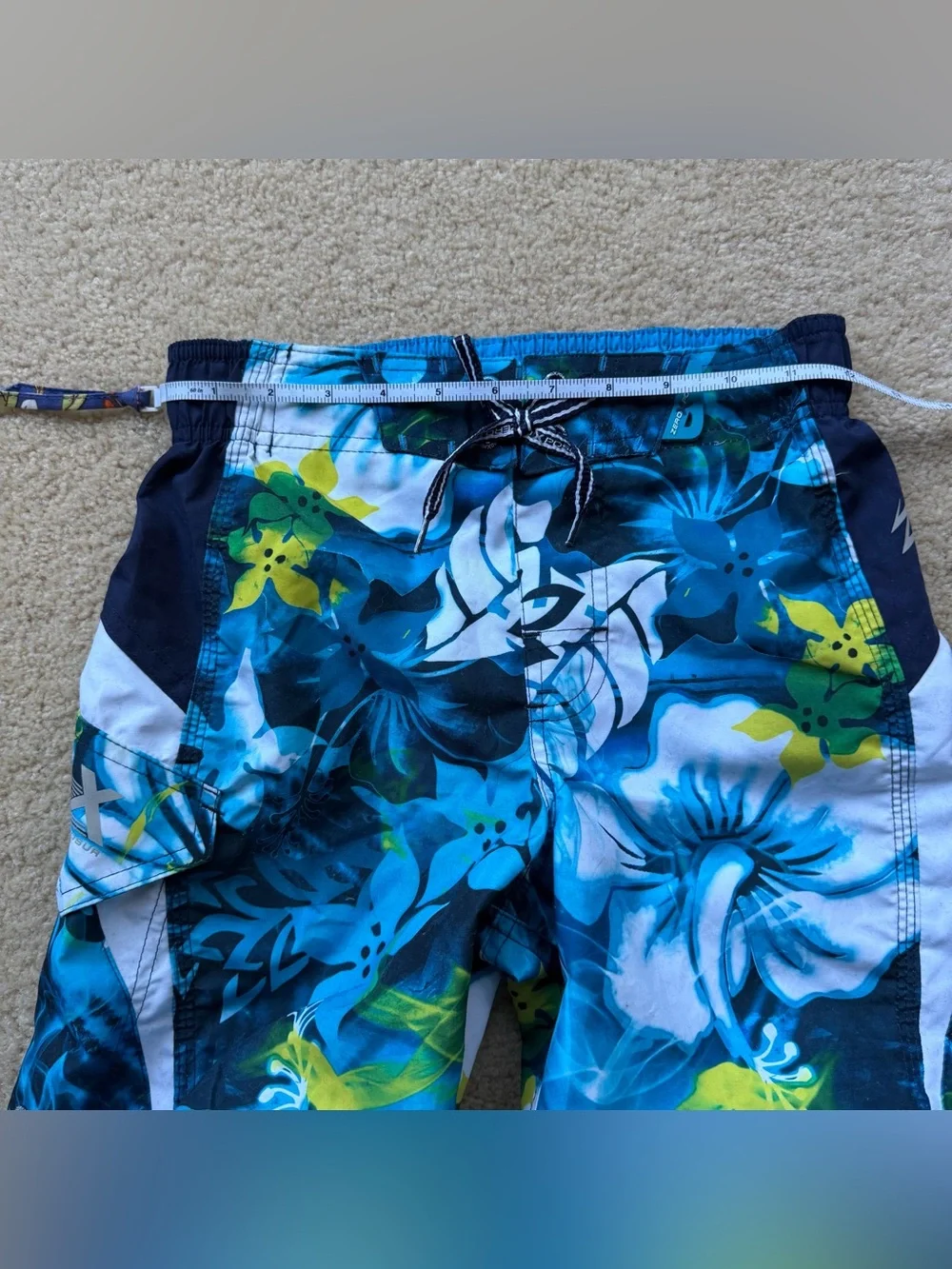 ZeroXposur Boy’s Blue Floral Swim Trunks w/ Mesh Lining - Size M (8-10) - VGUC